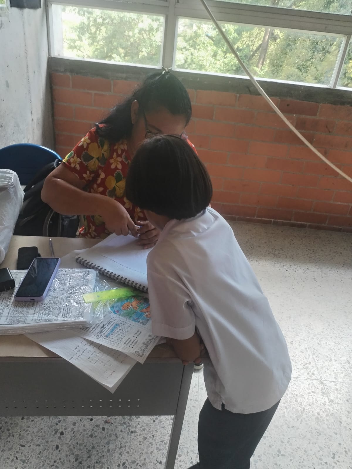 Docente Jorge Rojas en clase